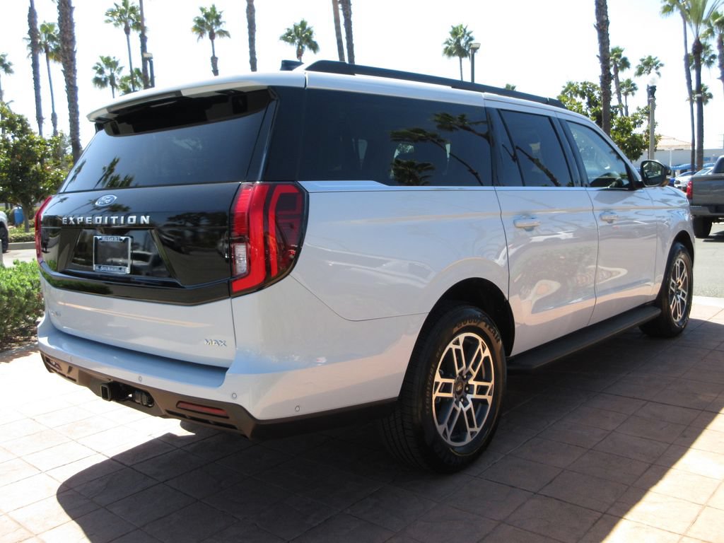 Certified 2025 Ford Expedition Max Active RWD image 4