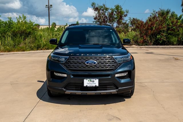 Certified 2022 Ford Explorer XLT w/ Equipment Group 202A RWD image 2