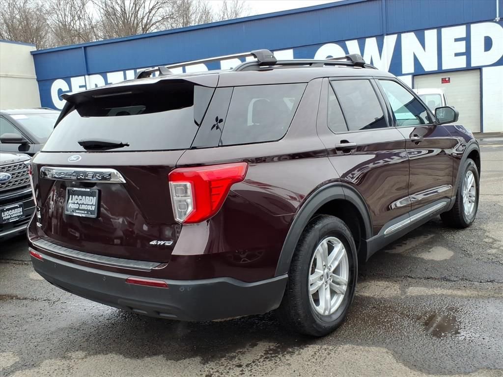 Certified 2023 Ford Explorer XLT image 6