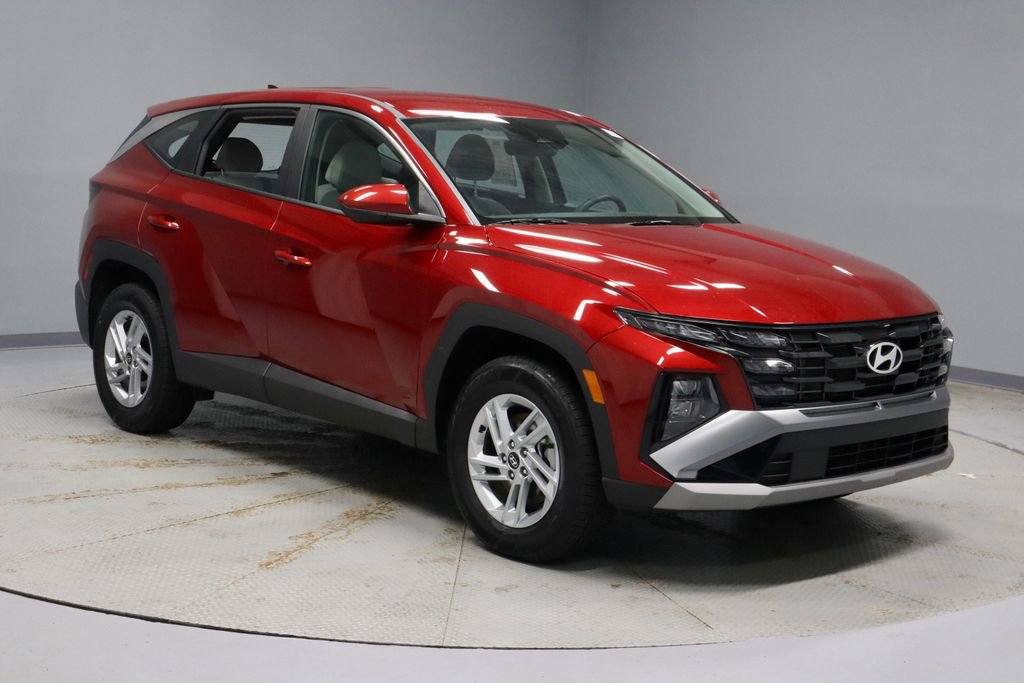 Used 2025 Hyundai Tucson SE