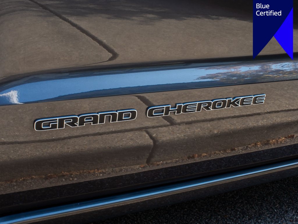 Used 2018 Jeep Grand Cherokee Limited AWD/4WD image 10