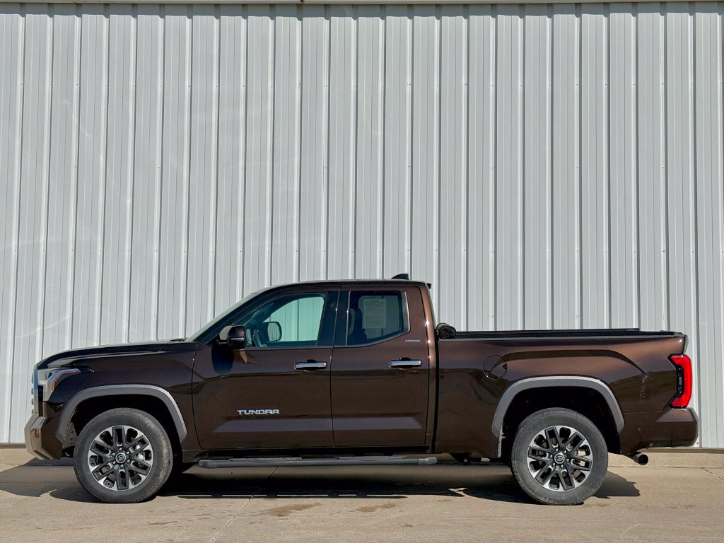 Used 2023 Toyota Tundra Limited AWD/4WD image 3