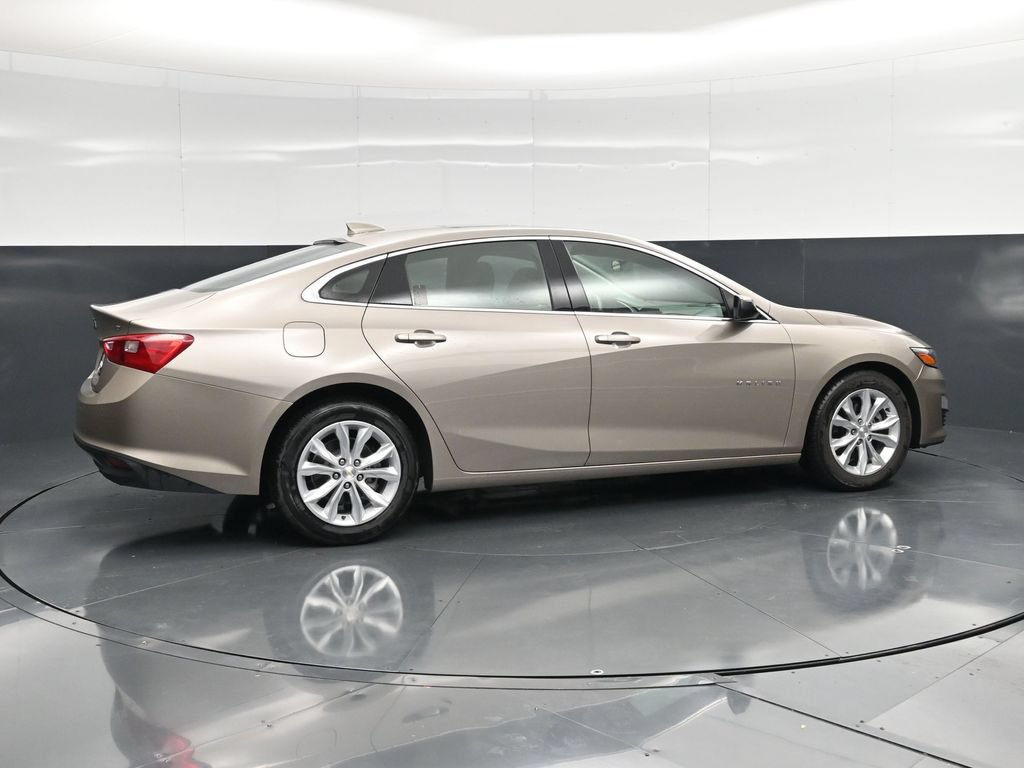 Used 2024 Chevrolet Malibu LT FWD image 3