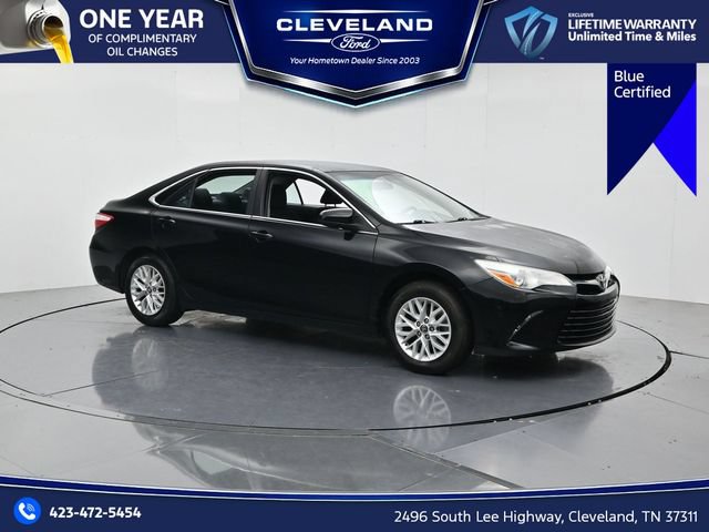 Used 2017 Toyota Camry LE FWD image 1