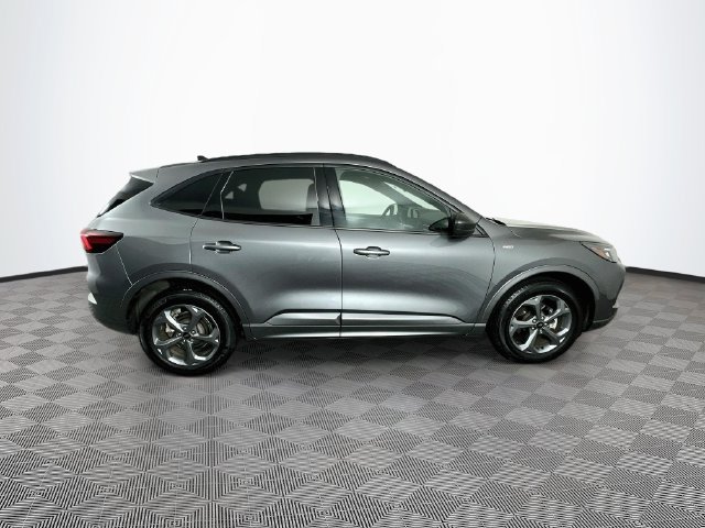 Certified 2023 Ford Escape ST-Line w/ Tech Pack #1 AWD/4WD image 13