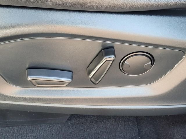 Certified 2020 Ford Explorer XLT w/ Equipment Group 202A image 21