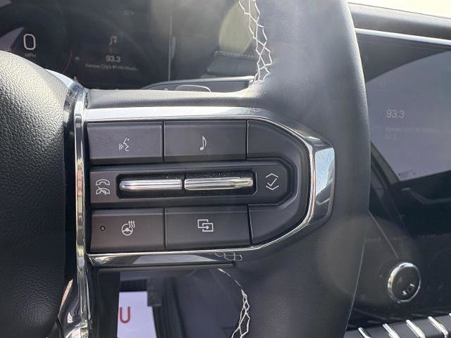 Used 2024 GMC Acadia Denali w/ Super Cruise Package image 23