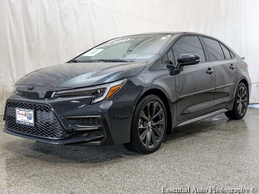 Used 2025 Toyota Corolla SE w/ SE Premium Package FWD image 2