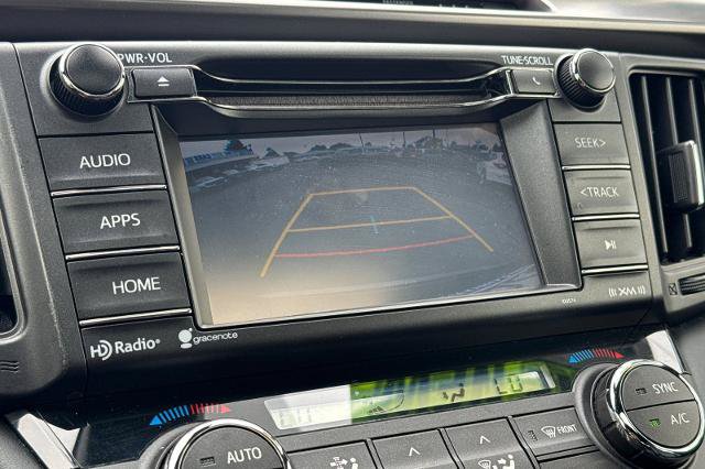 Used 2018 Toyota RAV4 SE w/ Power Extra Value Package FWD image 18