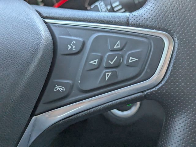 Used 2023 Chevrolet Equinox LS image 25