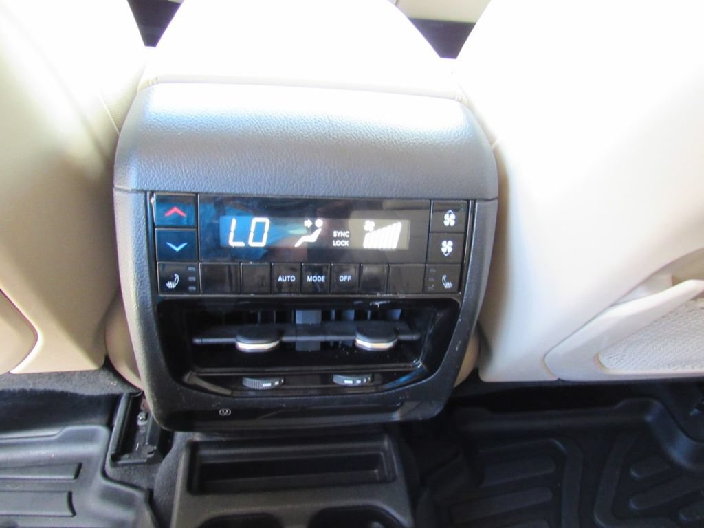 Used 2021 Jeep Grand Cherokee L Limited w/ Luxury Tech Group II AWD/4WD image 20