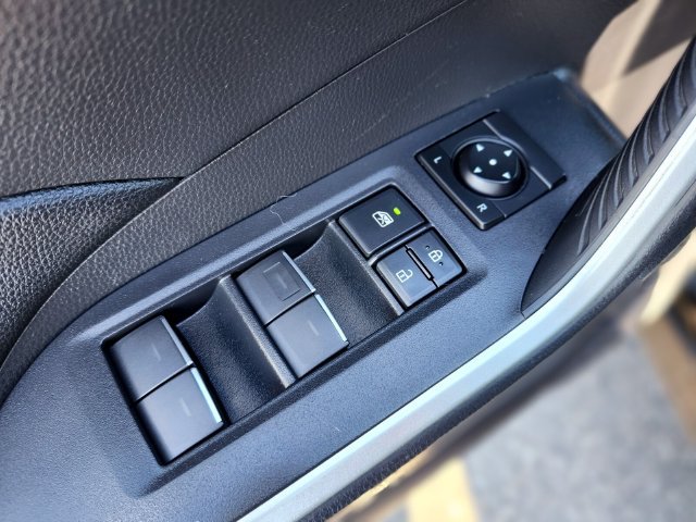 Used 2024 Toyota RAV4 SE w/ Convenience Package AWD/4WD image 17