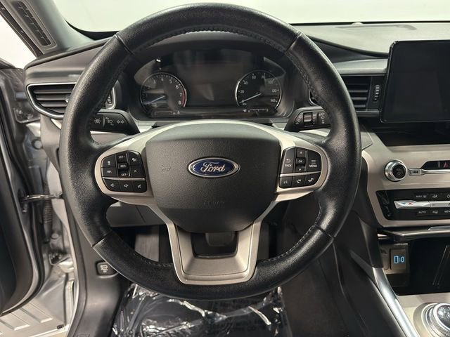 Certified 2021 Ford Explorer XLT w/ Equipment Group 202A AWD/4WD image 22