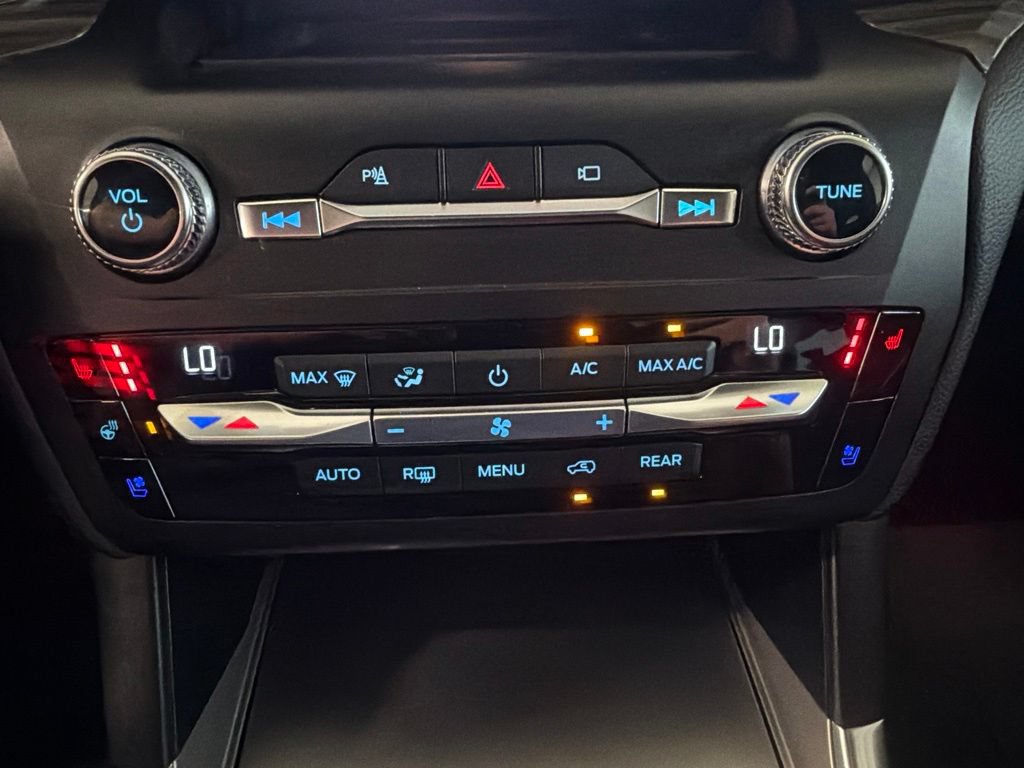 Certified 2020 Ford Explorer Limited w/ Hybrid Equipment Group 310A AWD/4WD image 90