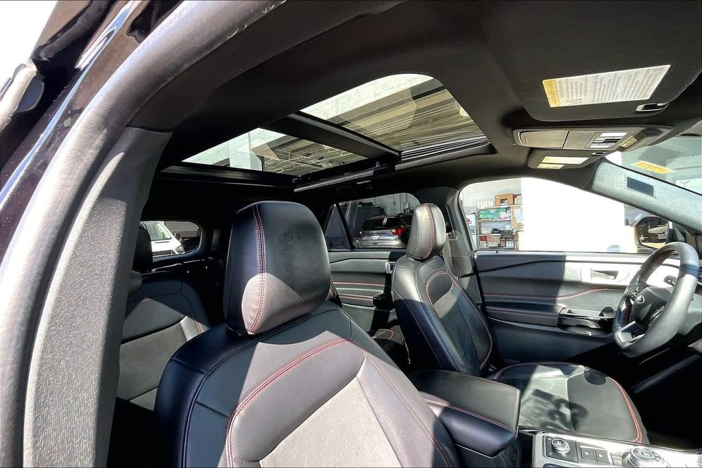 Certified 2023 Ford Explorer ST-Line AWD/4WD image 21