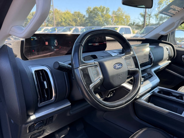 Certified 2025 Ford Expedition Platinum AWD/4WD image 17