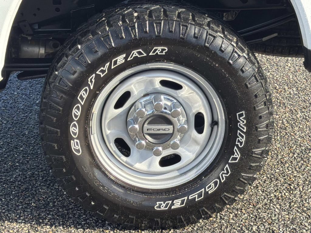 Certified 2024 Ford F250 XL w/ XL Off-Road Package AWD/4WD image 10