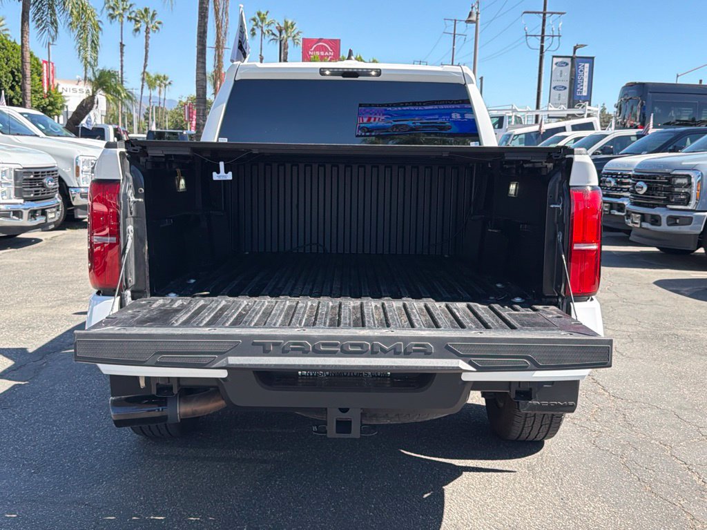 Used 2025 Toyota Tacoma TRD Sport AWD/4WD image 18