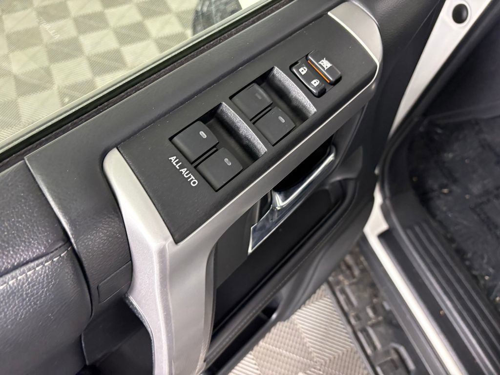 Used 2021 Toyota 4Runner SR5 Premium w/ Moonroof Package AWD/4WD image 12