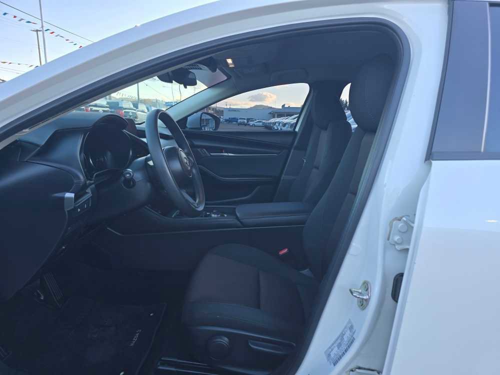Used 2024 MAZDA MAZDA3 s image 9