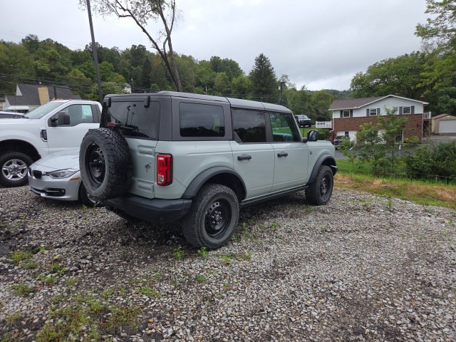 Certified 2022 Ford Bronco Black Diamond AWD/4WD image 3