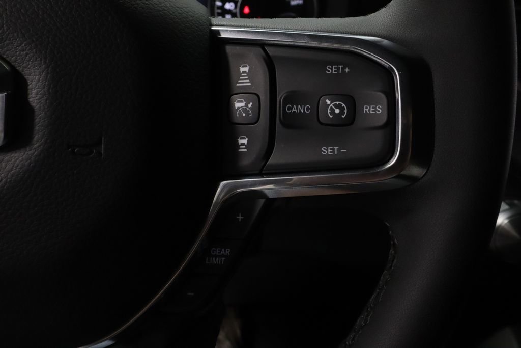Used 2025 RAM 1500 Laramie w/ Sport Appearance Package AWD/4WD image 30