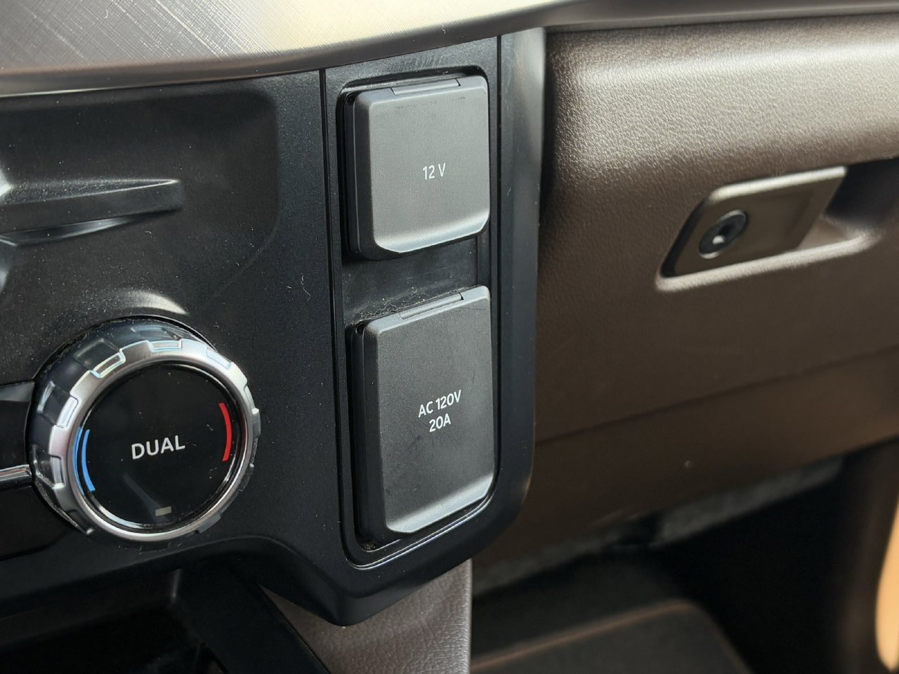 Certified 2024 Ford F450 King Ranch w/ FX4 Off-Road Package AWD/4WD image 25