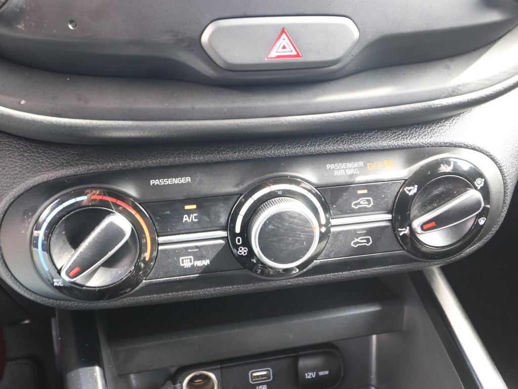 Used 2025 Kia Soul LX w/ LX Technology Package image 20