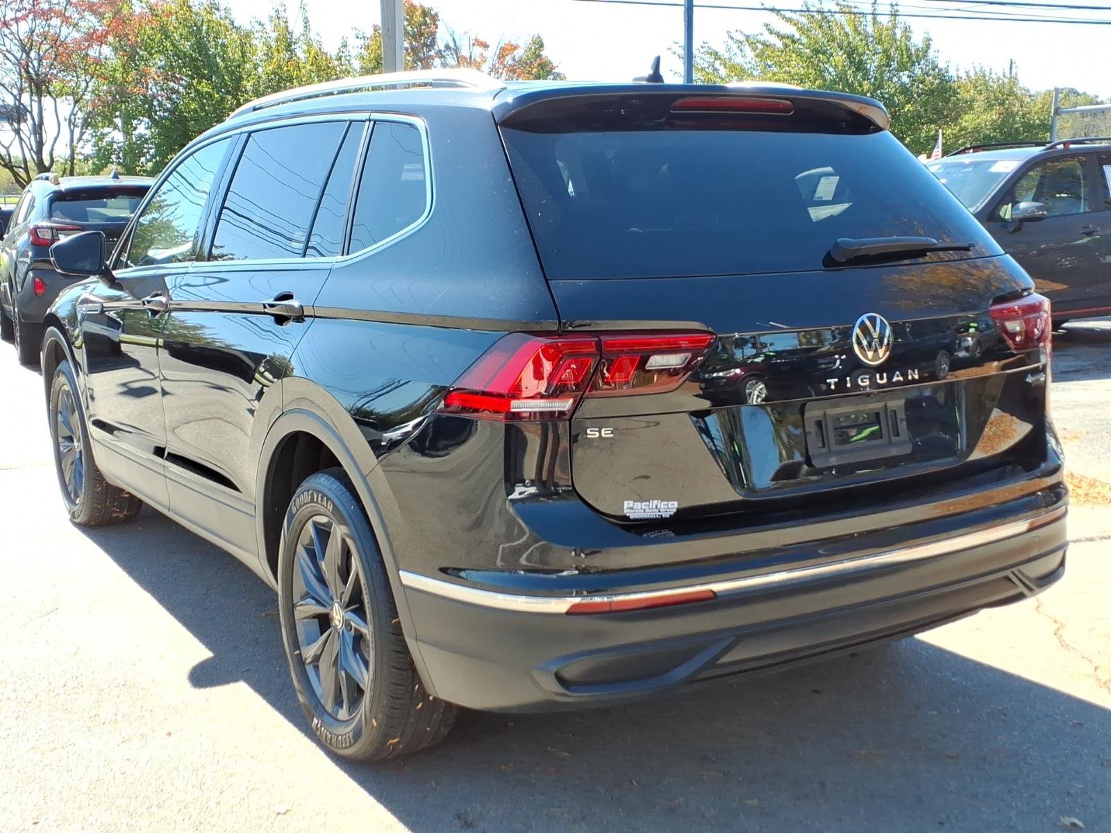 Used 2022 Volkswagen Tiguan SE AWD/4WD image 4