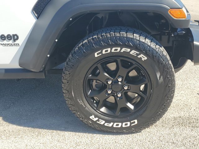 Used 2022 Jeep Wrangler Unlimited Sport image 7