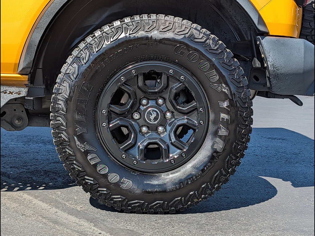 Certified 2022 Ford Bronco Wildtrak AWD/4WD image 12
