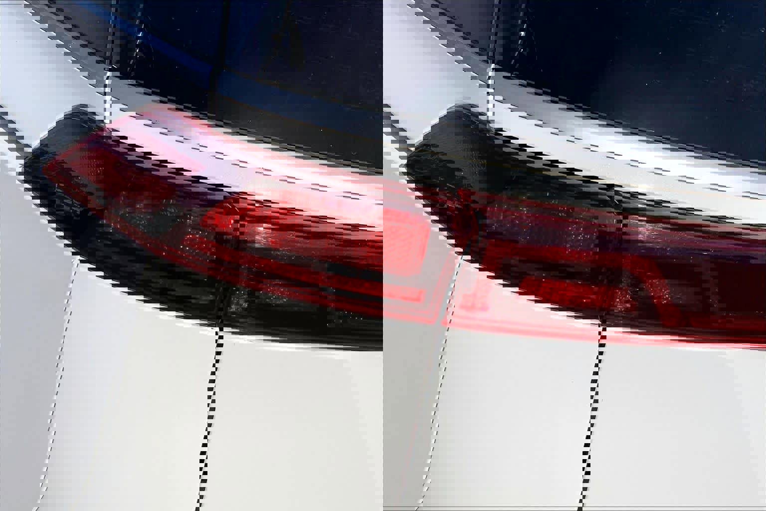 Used 2023 Kia Carnival LX image 27