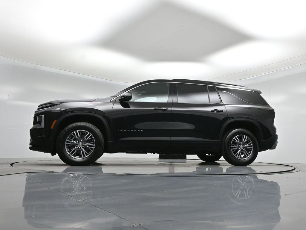 Used 2024 Chevrolet Traverse LT image 24