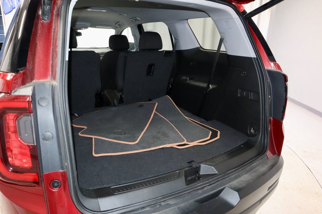 Used 2023 GMC Acadia AT4 image 13
