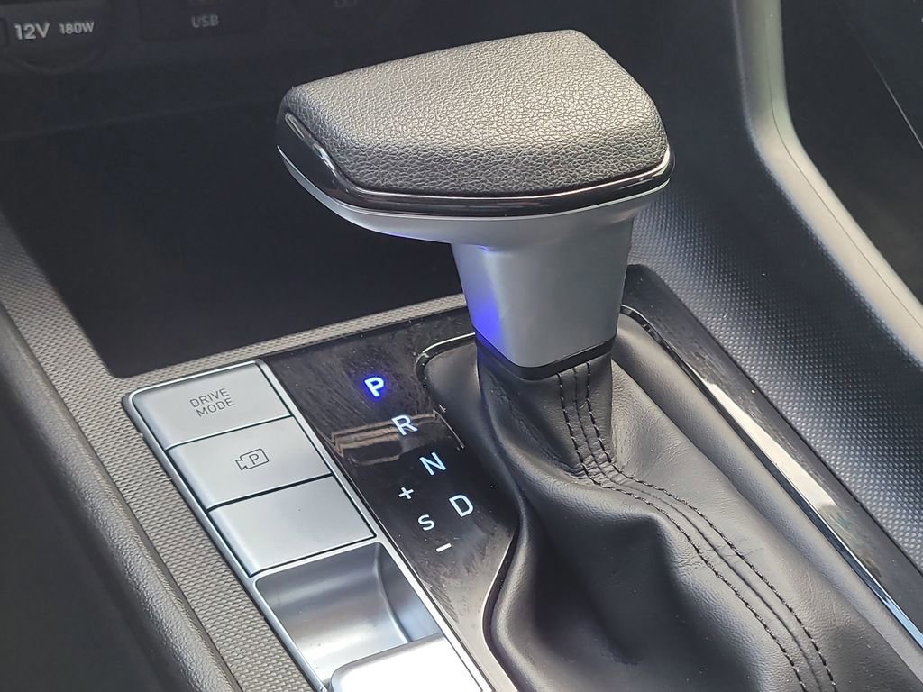 Used 2024 Hyundai Elantra Blue image 22