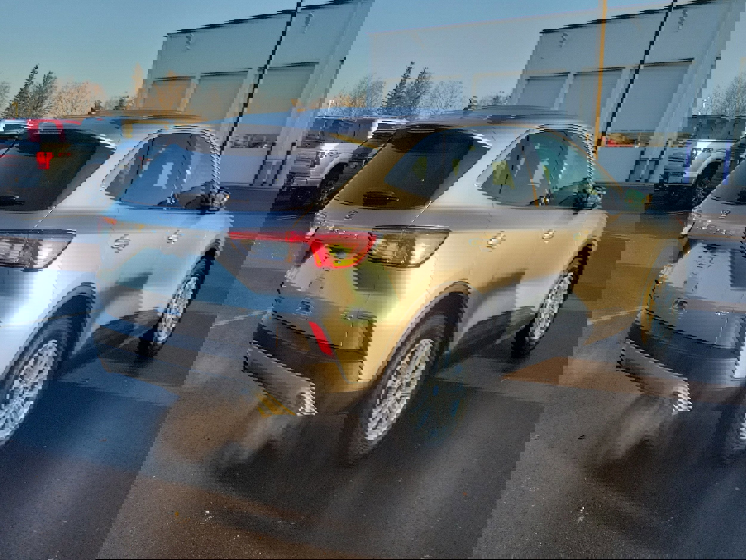 Certified 2021 Ford Escape SE image 3