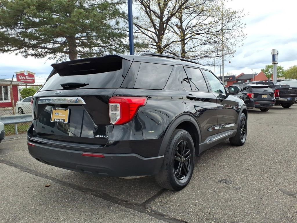 Certified 2023 Ford Explorer XLT AWD/4WD image 6