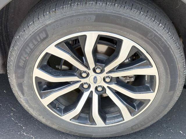 Certified 2025 Ford Explorer ST-Line AWD/4WD image 11