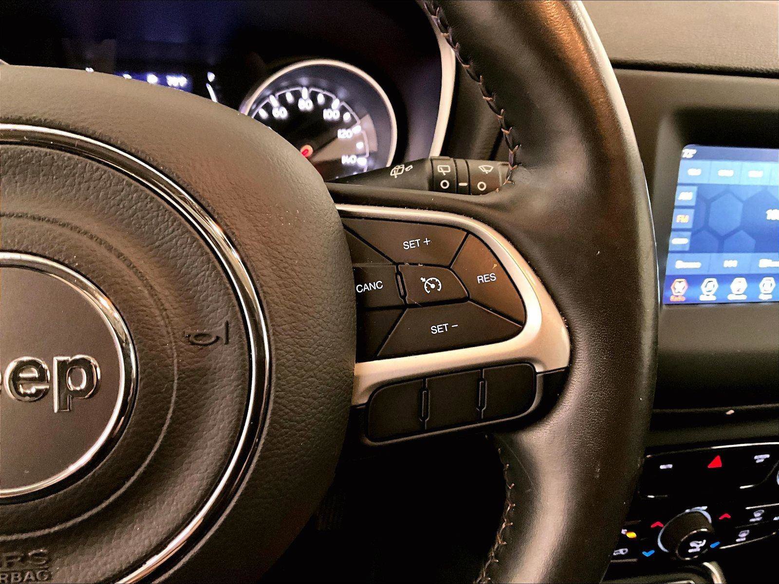 Used 2019 Jeep Compass Latitude w/ Cold Weather Group image 18