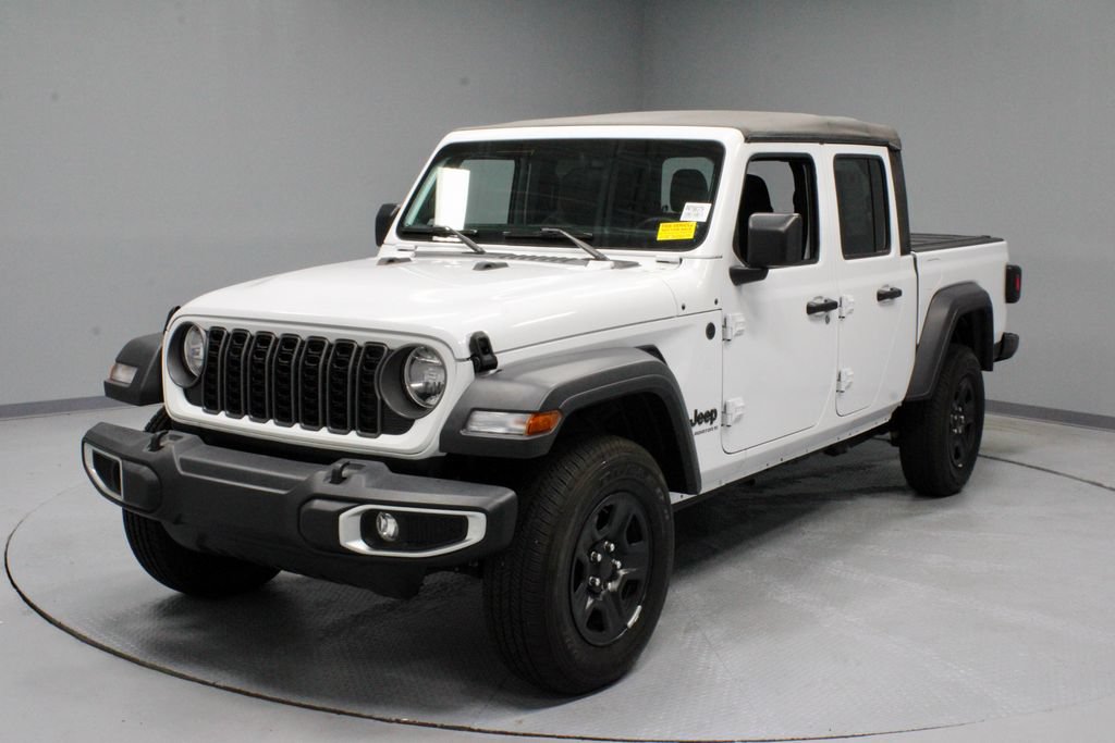 Used 2025 Jeep Gladiator Sport AWD/4WD image 6