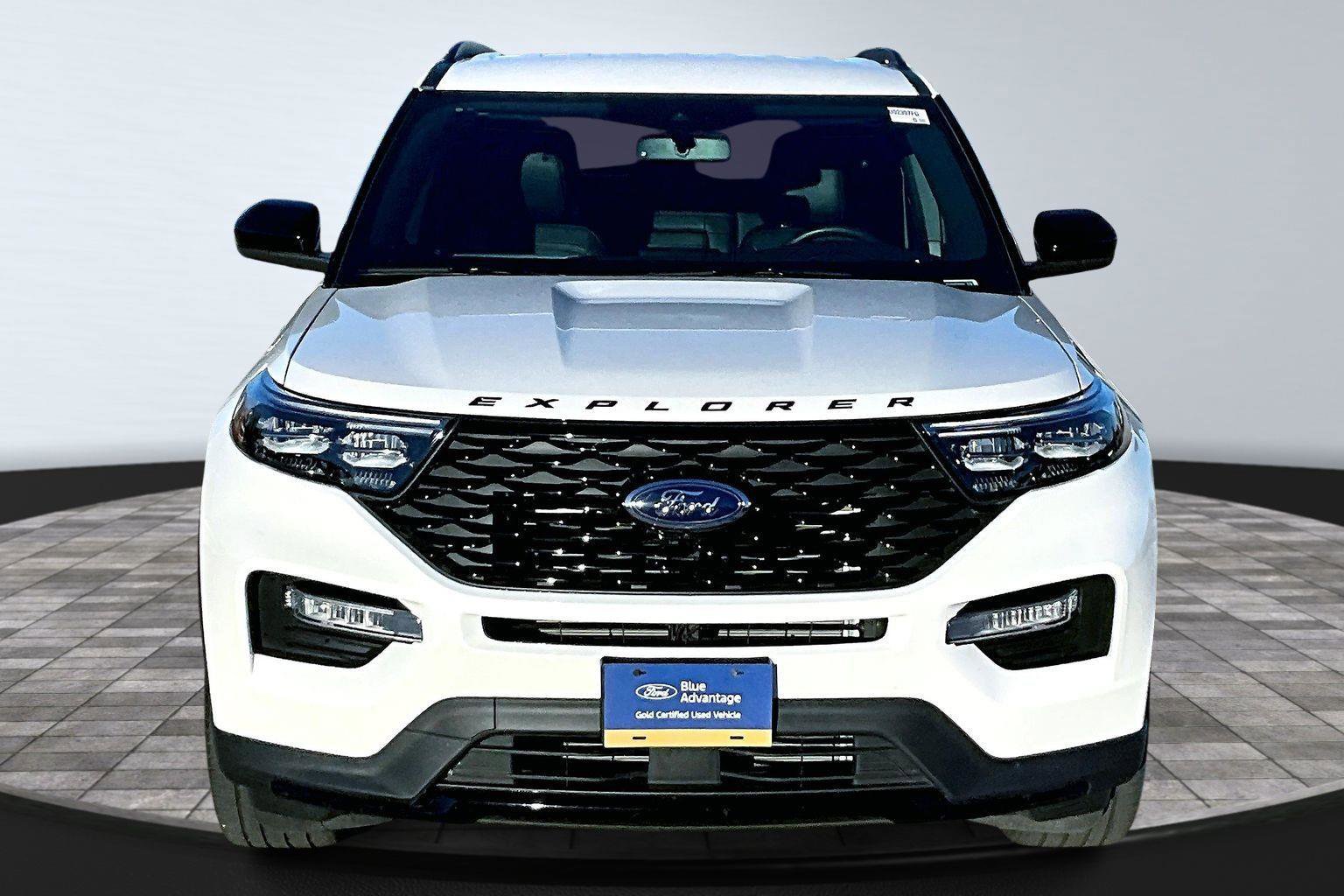 Certified 2023 Ford Explorer ST-Line image 3