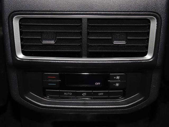 Used 2025 Volkswagen Atlas SE image 29