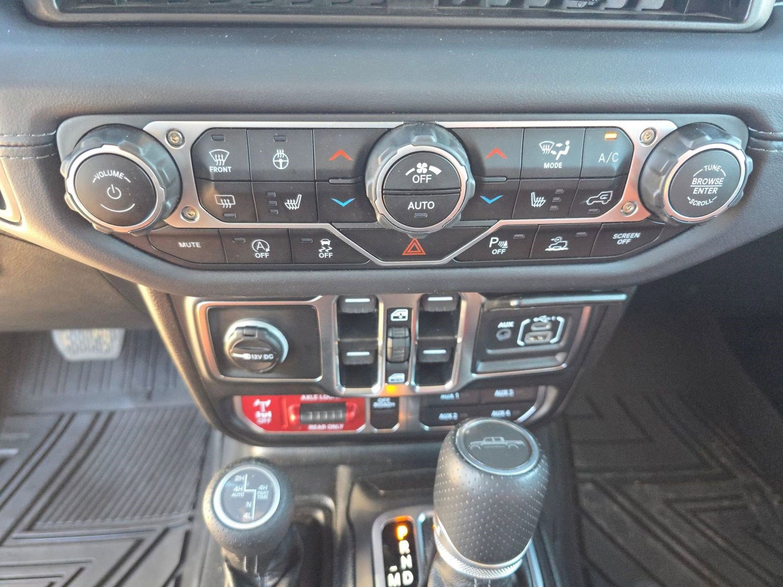 Used 2025 Jeep Gladiator Mojave image 15