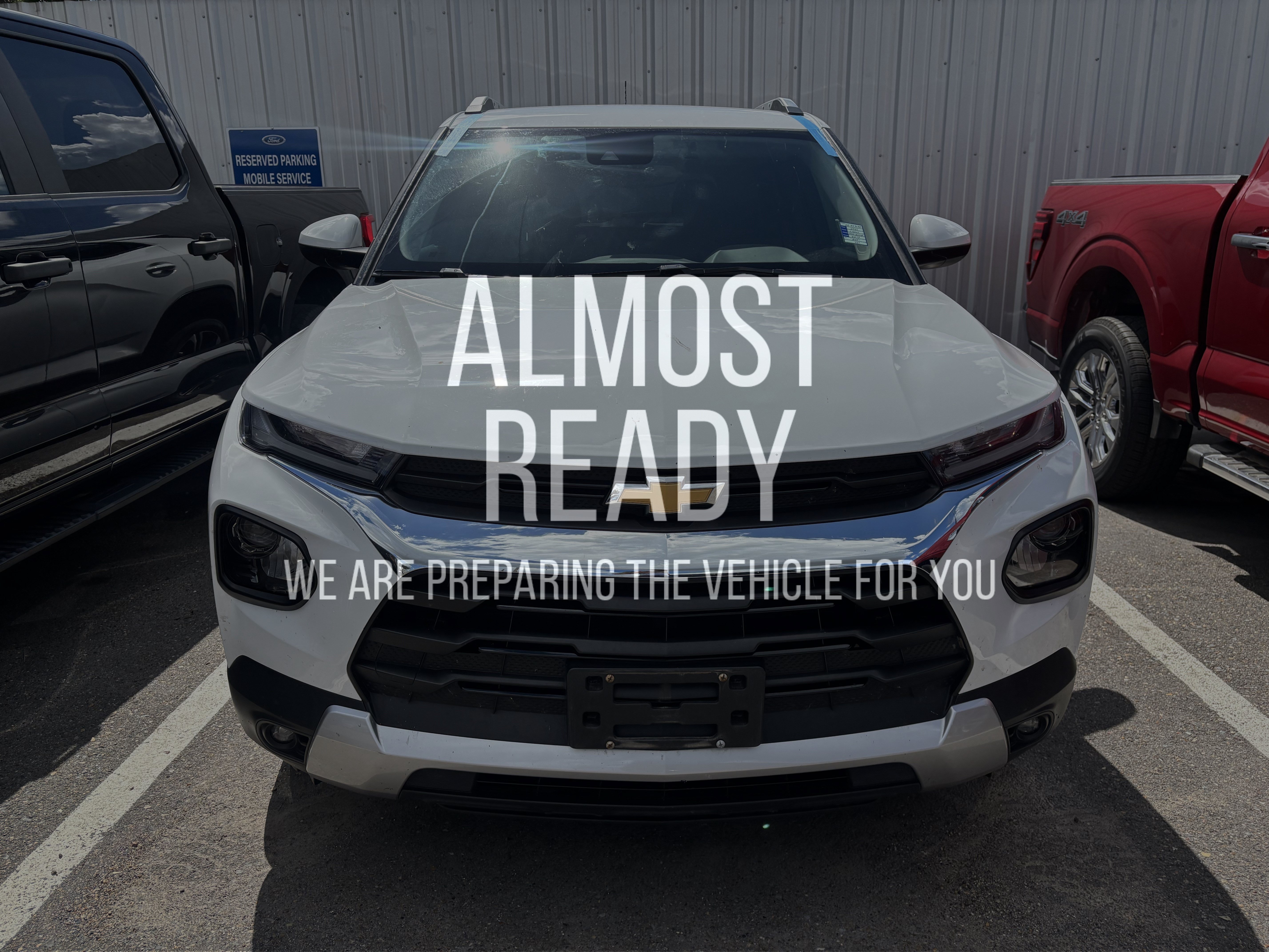 Used 2023 Chevrolet TrailBlazer LT AWD/4WD image 1