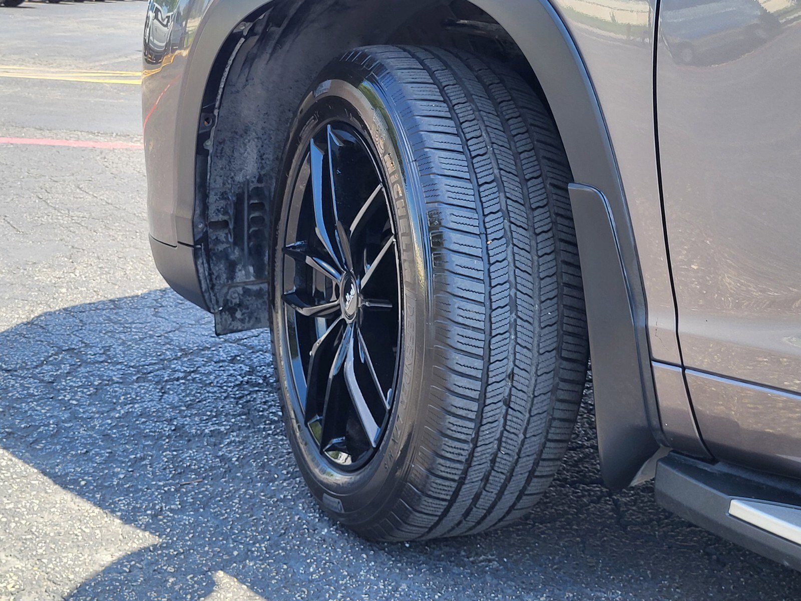 Used 2019 Toyota Highlander Limited Platinum FWD image 32