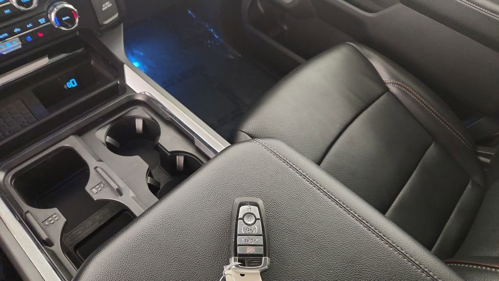 Certified 2024 Ford F250 Lariat w/ Black Appearance Package image 22