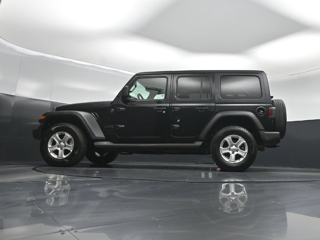 Used 2022 Jeep Wrangler Unlimited Sport AWD/4WD image 8