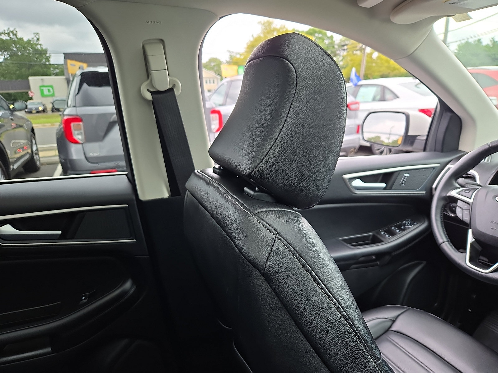 Certified 2024 Ford Edge SEL w/ Convenience Package AWD/4WD image 13