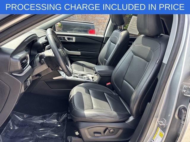 Certified 2023 Ford Explorer XLT w/ Equipment Group 202A AWD/4WD image 3