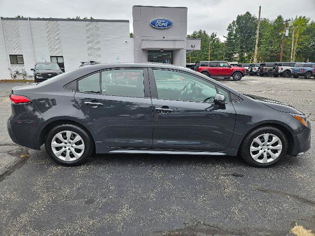 Used 2024 Toyota Corolla LE FWD image 4